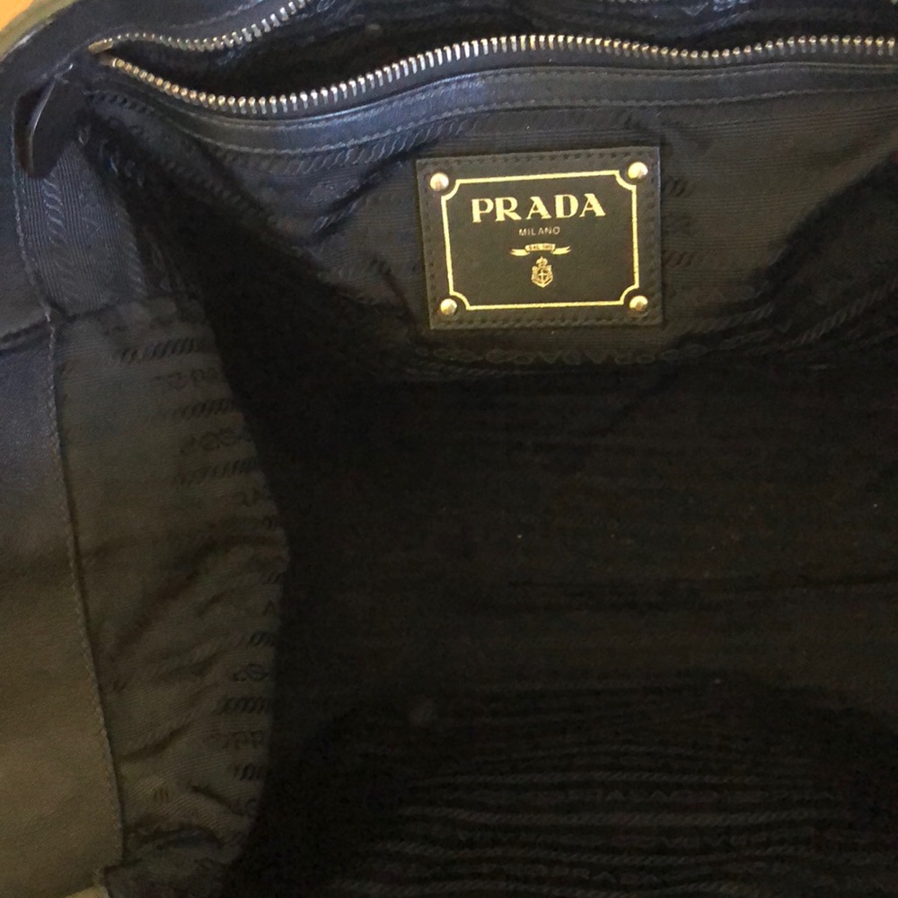 Authentic PRADA serefino leather - Picture 2 of 5